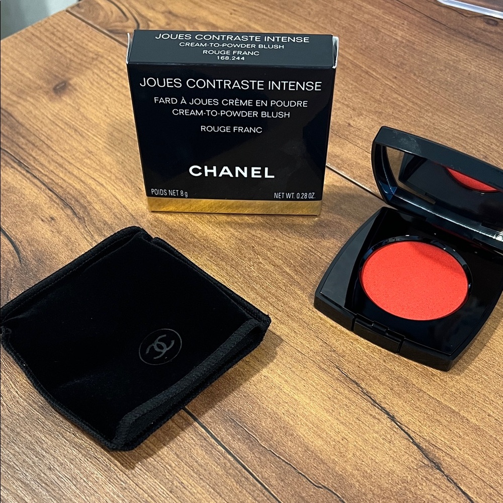CHANEL Joues Contraste Intense Blush - Vibrant Red